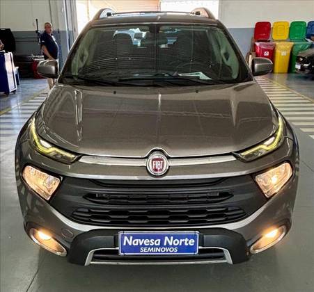 FIAT TORO 2.0 16V TURBO DIESEL FREEDOM 4WD AT9 FIAT TORO 2.0 16V TURBO DIESEL FREEDOM 4WD AT9